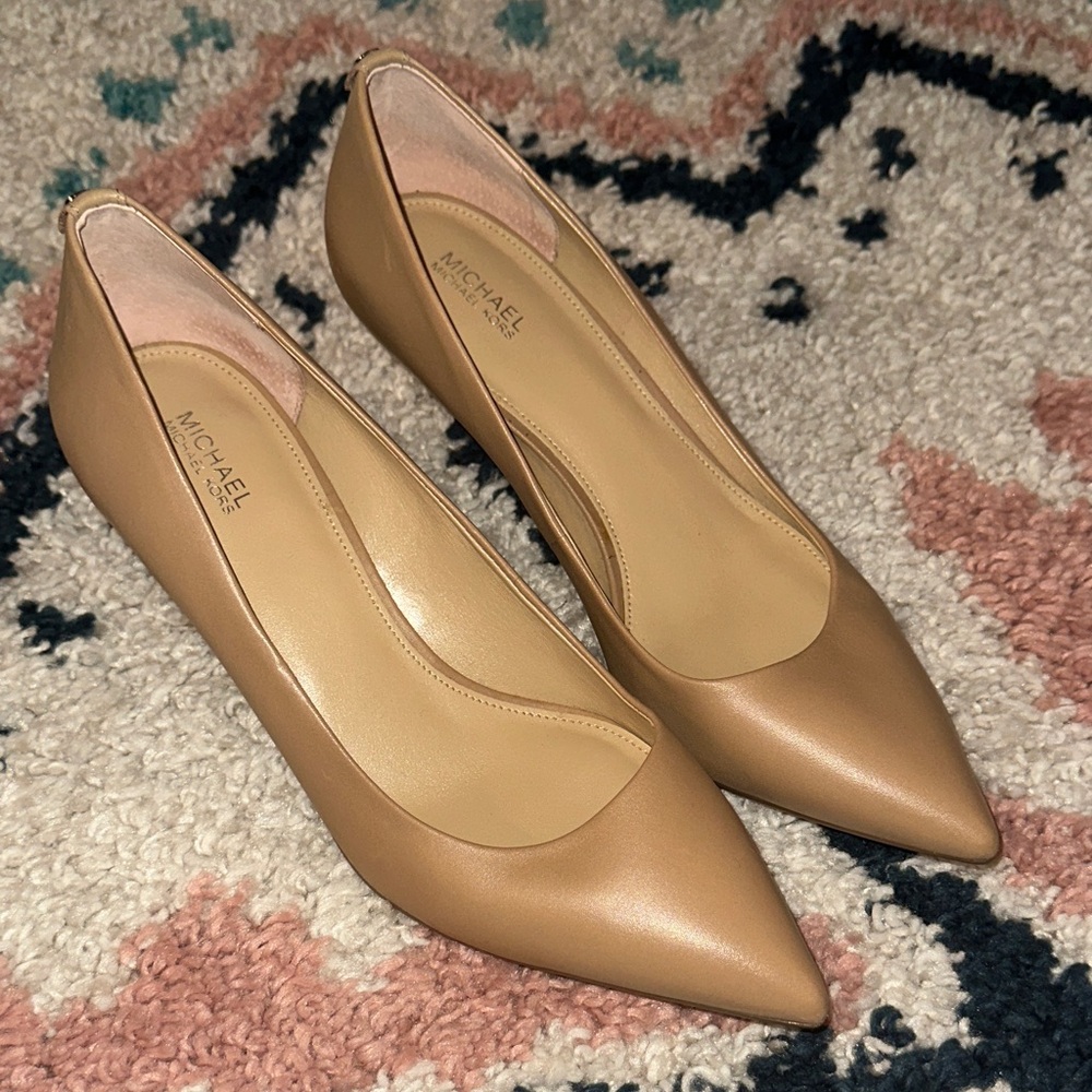 Michael Kors Beige Nude Pointed Toe Heels